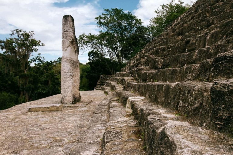 Desde Palenque : Zona Arqueológica Calakmul