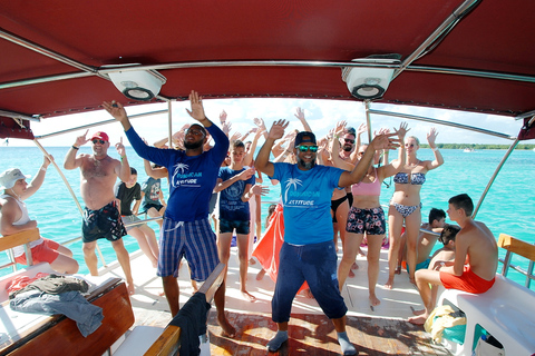 Desde Punta Cana: Saona, Canto de la Playa en grupo reducidoDesde Punta Cana: crucero por el Parque Nacional Cotubanama con almuerzo