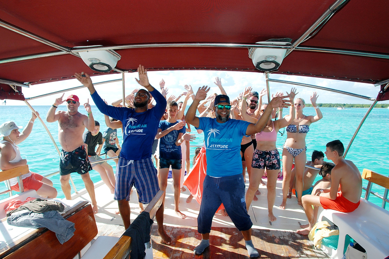 Desde Punta Cana: Saona, Canto de la Playa en grupo reducidoDesde Punta Cana: crucero por el Parque Nacional Cotubanama con almuerzo