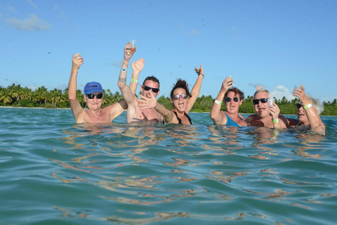 Desde Punta Cana: Saona, Canto de la Playa en grupo reducidoDesde Punta Cana: crucero por el Parque Nacional Cotubanama con almuerzo