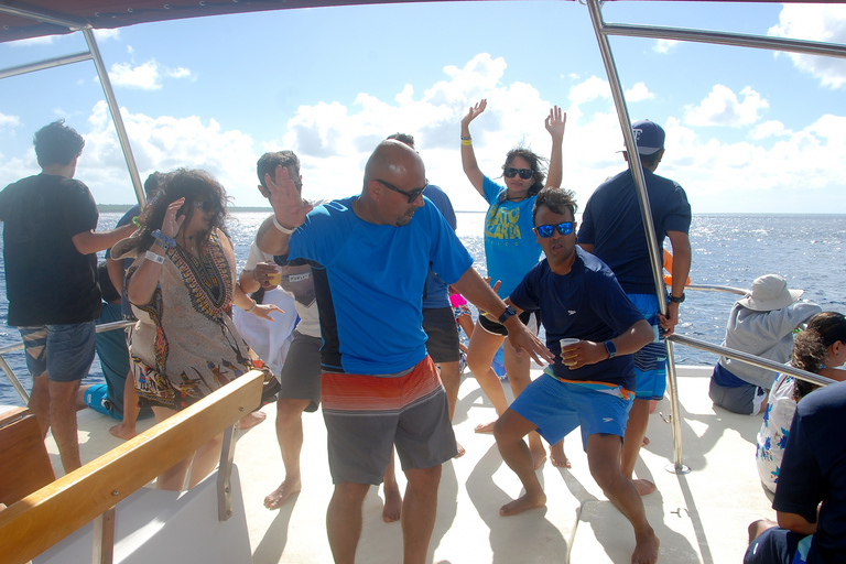 Desde Punta Cana: Saona, Canto de la Playa en grupo reducidoDesde Punta Cana: crucero por el Parque Nacional Cotubanama con almuerzo