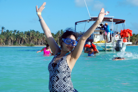 Desde Punta Cana: Saona, Canto de la Playa en grupo reducidoDesde Punta Cana: crucero por el Parque Nacional Cotubanama con almuerzo