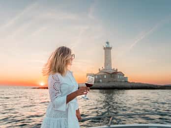 Medulin: Sunset Boat Cruise with Wine Tasting