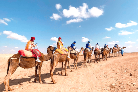 Deserto de Agafay: Quadriciclo, passeio de camelo e jantar com showDestaques do deserto de Agafay: Quad, camelo e jantar