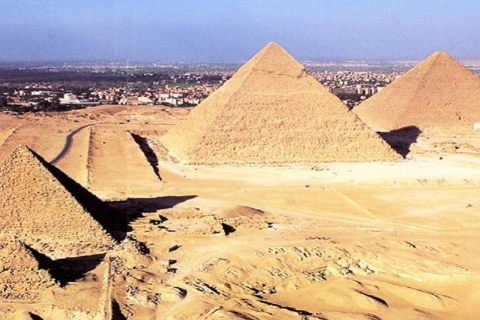 Le Caire : Pyramides de Gizeh, excursion au musée égyptien, chameau, déjeuner