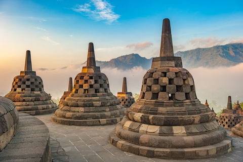 Borobudur (Aufstieg) und Prambanan-Tempel-Tour (mit Führung)