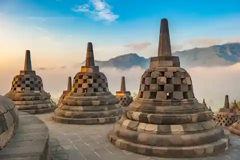 Yogyakarta: Subida a Borobudur y Visita al Templo de Prambanan