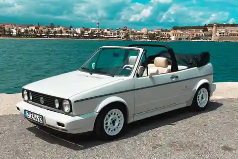 Rethymno: Cavalca con una Golf Gabriolet 1984 per 12 ore