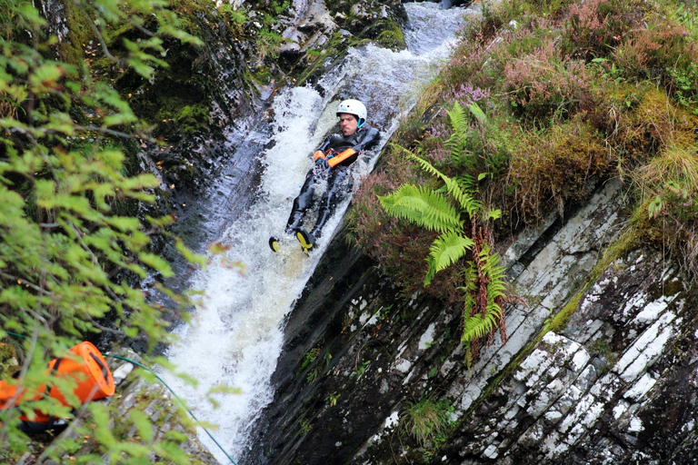 Roybridge, Lochaber: CANYONING - Laggan-SchluchtRoybridge: Laggan Canyoning Trip in Lochaber mit Instruktor