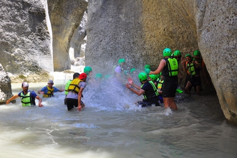 Antalya Köprülü Canyon : Canyoning Rafting Zıp avec déjeunerAntalya : Canyon de Köprülü, Rafting Jeep Quad zipline et déjeuner