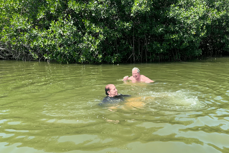 Cartagena Fishing, Crabbing, Birdwatching Experience + Lunch