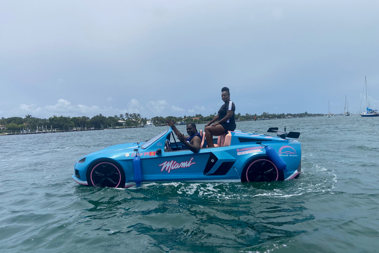 Miami : Location d'une voiture à réaction en 1 heureMiami : location d'une heure de jetcar du lundi au jeudi