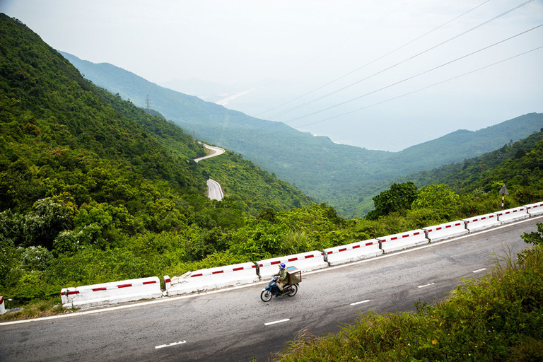 Von Hue nach Hoi An mit dem Privatwagen über den Hai Van Pass, die Goldene Brücke