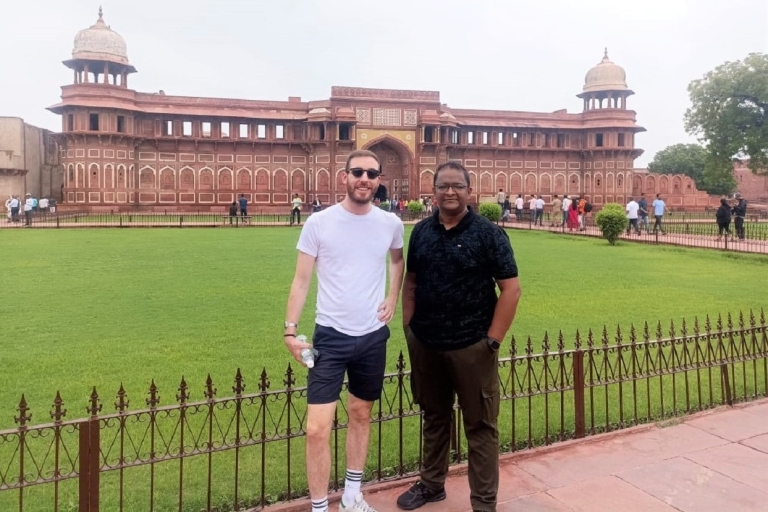 Van Delhi: Taj Mahal zonsopgang en Agra Fort TourAuto + gids + toegangskaarten voor monumenten