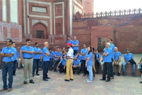 Z Delhi: Taj Mahal Sunrise i Agra Fort TourSamochód + przewodnik + bilety wstępu do zabytków