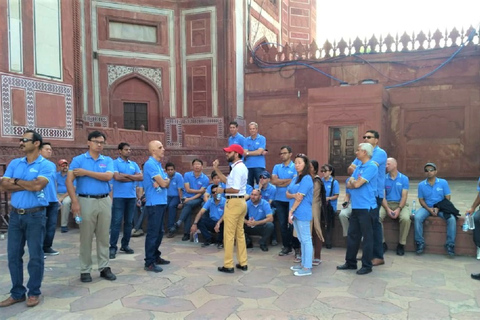 Depuis Delhi : Visite du Taj Mahal au lever du soleil et du fort d'AgraVoiture + Guide + Tickets d'entrée aux monuments