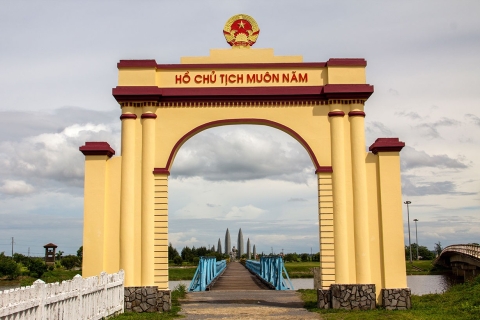 Hue to Vinh Moc Tunnels by Car: Exploring the HistoricalHue do tuneli Vinh Moc samochodem