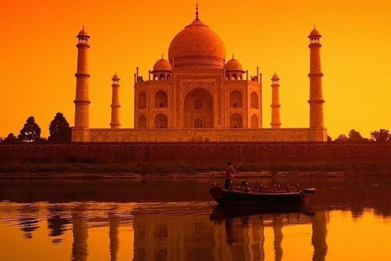 Depuis Delhi : Excursion d'une journée au Taj Mahal, au fort d'Agra et au Baby TajComprend : Chauffeur, voiture, service de guide et billets d'entrée