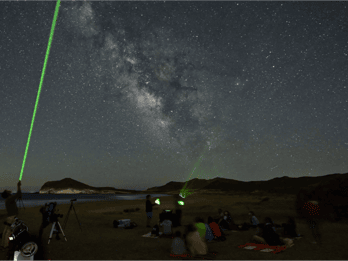 Minorca: osservazione delle stelle in spiaggia con il telescopio
