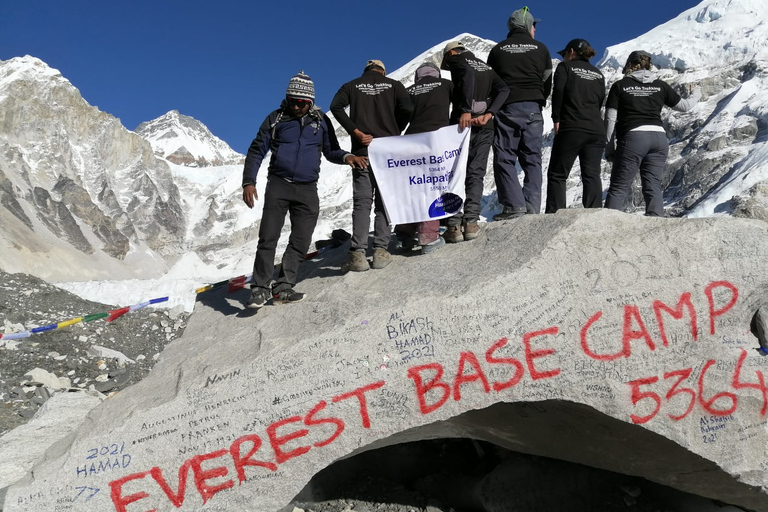 Pokhara: Excursión de 11 días al Campamento Base del Everest