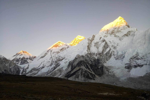 Pokhara: Excursión de 11 días al Campamento Base del Everest