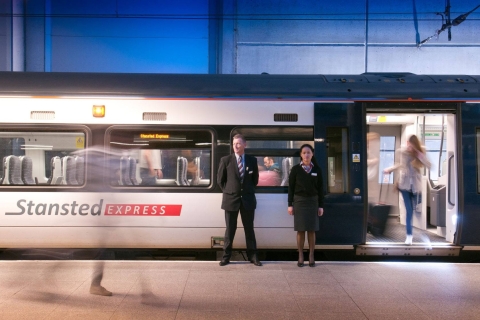 Londyn: Ekspresowy transfer pociągiem do/z lotniska StanstedPojedynczy bilet z lotniska Stansted na Liverpool Street