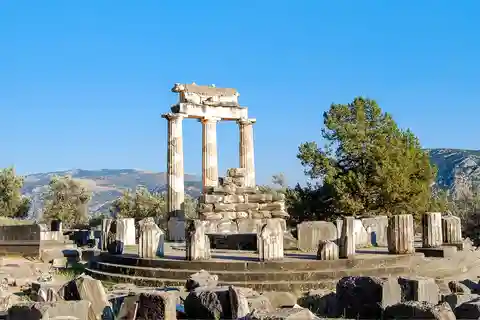 Delphi: Audiowizualna wycieczka z przewodnikiem z modelami 3D