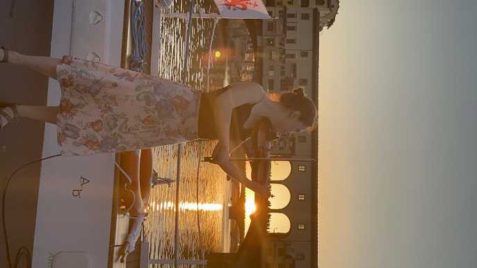 Florence: Arno River Sunset Cruise with a Live Concert