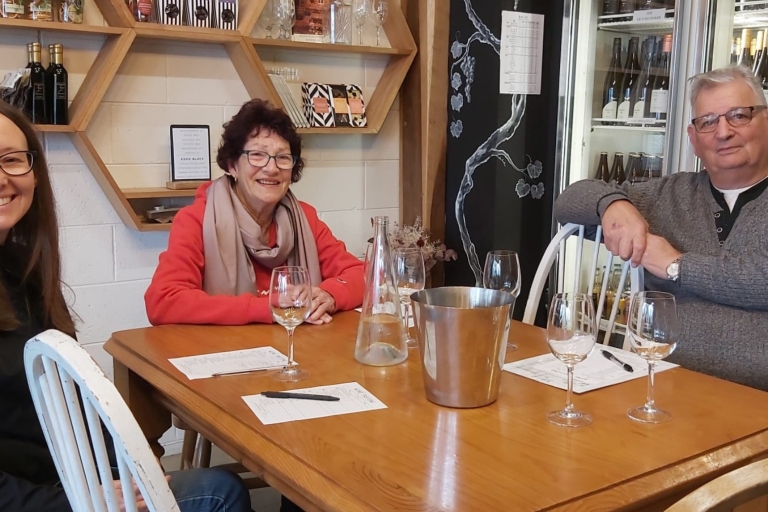 Adelaide: całodniowa wycieczka po Adelaide Hills z degustacją winaCałodniowe zwiedzanie Adelaide Hills Dołącz do nas
