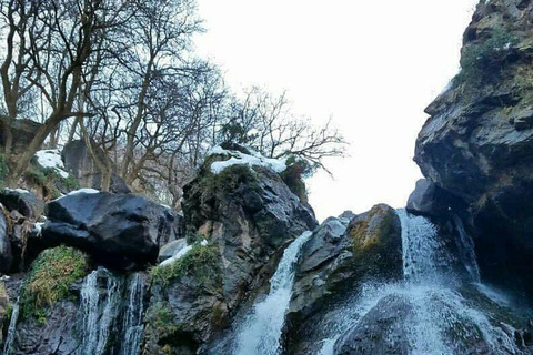 Montagnes de l'Atlas : Vallées berbères, chutes d'eau et randonnées à dos de chameau