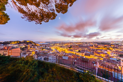 Tour privato di un giorno intero a LisbonaTour di un&#039;intera giornata a Lisbona