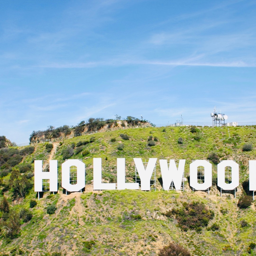 Burbank: Excursión en helicóptero por Los Ángeles y el letrero de Hollywood  | GetYourGuide, image size:1080x1080