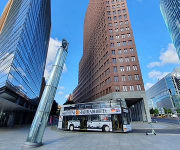 Berlin: Hop-On/Hop-Off-Bustour mit Live-Kommentar