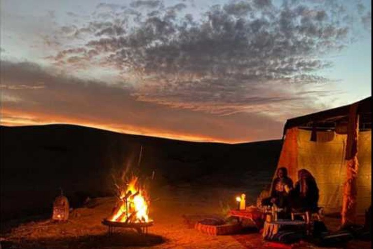 Marrakech: jantar no deserto de Agafay com música e show de fogo