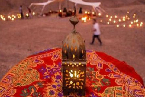 Marrakech: cena nel deserto di Agafay con musica e spettacolo di fuoco