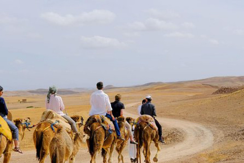 Marrakech: jantar no deserto de Agafay com música e show de fogo