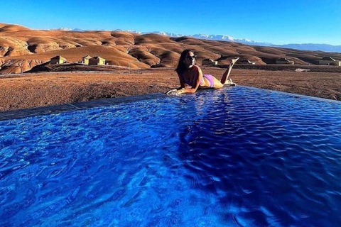 Marrakech: jantar no deserto de Agafay com música e show de fogo