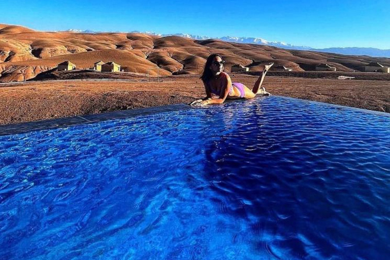 Marrakech: jantar no deserto de Agafay com música e show de fogo