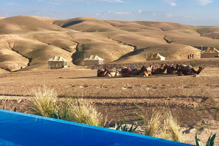 Marrakech: jantar no deserto de Agafay com música e show de fogo