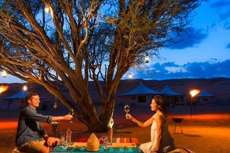 Marrakech: Agafay-woestijndiner met muziek en vuurshow