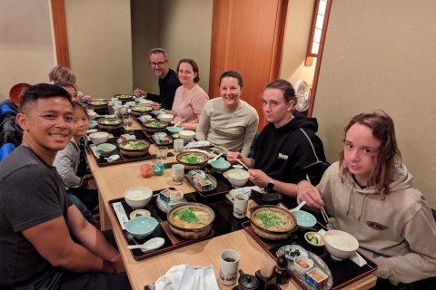 Ryogoku: Geführter Spaziergang durch die Sumo-Stadt mit Chanko-Nabe-MittagessenGeschichte und Kultur der Sumo-Stadt Ryogoku und Chanko-Nabe-Mittagessen