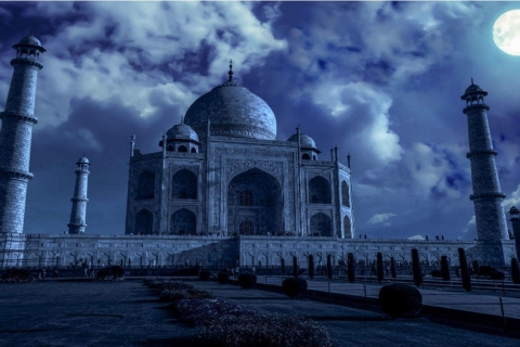 Z Agry: Taj Mahal Moon Light TourWycieczka z opłatą za wstęp, tylko samochodem i przewodnikiem