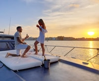 Coucher de soleil sur un bateau avec cava inclus - Hizvo