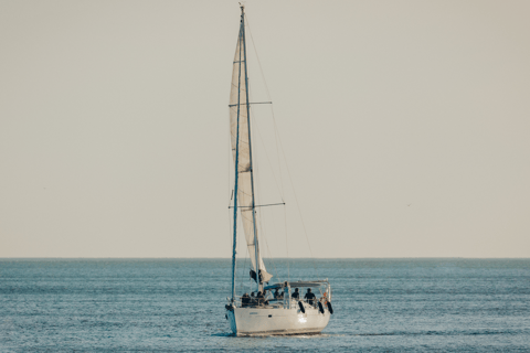 Lisboa: Passeio de Barco - o Veleiro mais ConfortávelTour Privado