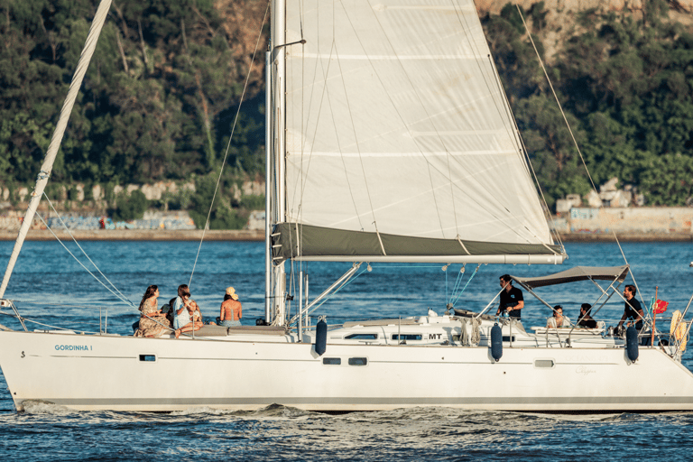 Lisbonne : Excursion en bateau - le voilier le plus confortableVisite privée