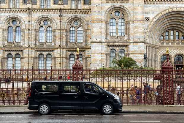 8 Seater Transfer: Heathrow Airport to/from Central London