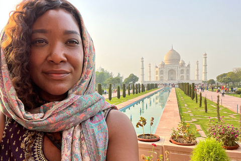 Depuis Delhi : visite privée du Taj Mahal au lever du soleil et d'Agra en voiture