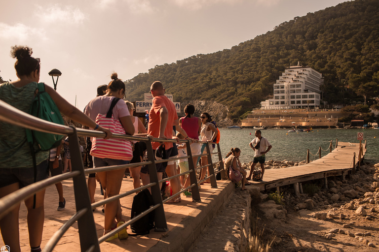 Formentera: Round ferry trip from Santa Eulalia Formentera: Departure from Santa Eulalia return at 19:00