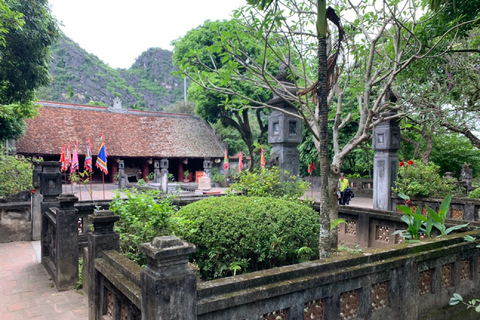 Hanoi: excursión de un día a Hoa Lu, Trang An Boat Ride y Hang Mua