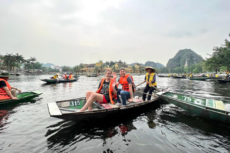 Hanoi: Hoa Lu, przejażdżka łodzią Trang i jednodniowa wycieczka piesza Hang Muaa